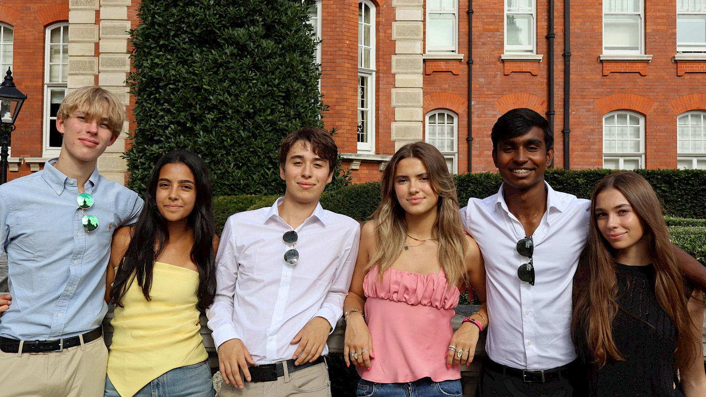 six Oxford University Summer School students