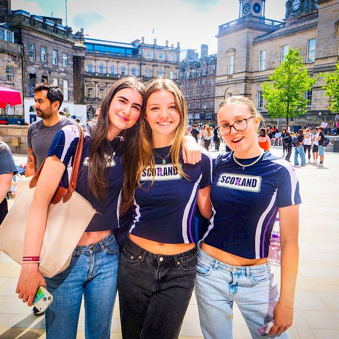 international summer school students in scotland