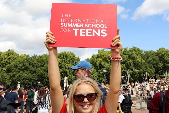 International students attending the ISSFT UK summer school in Oxford